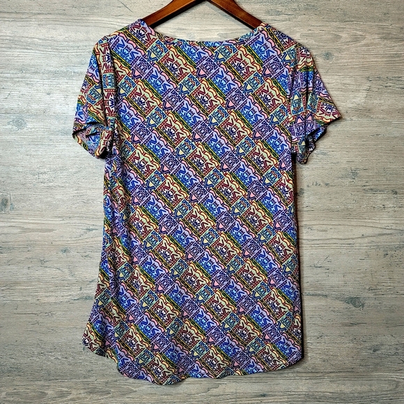 LulaRoe Colorful Pattern Shirt. Perfect Condition! - Picture 2 of 3